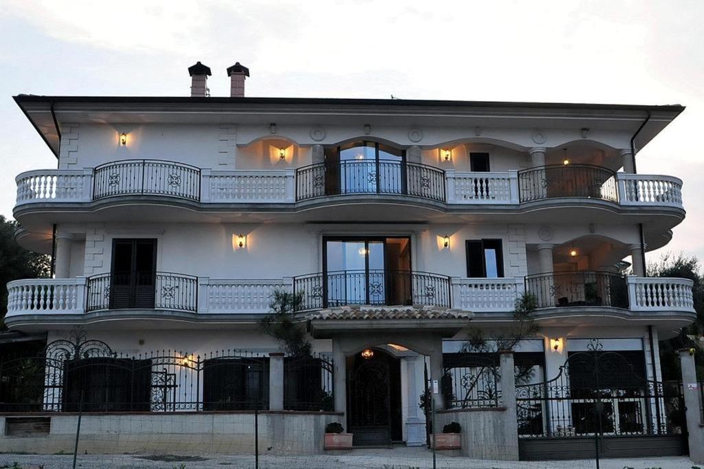 B&B Rosa Dei Venti Roseto Capo Spulico Eksteriør bilde